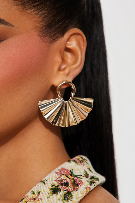 Fan-shaped Stud Earrings