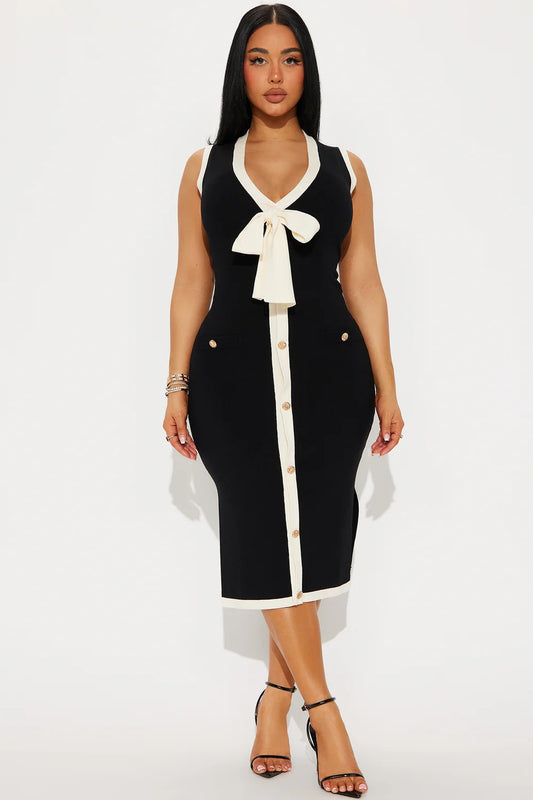 Elegant V-Neck Tie-Front Knit Dress