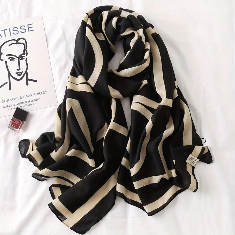 Elegant Geometric Scarf