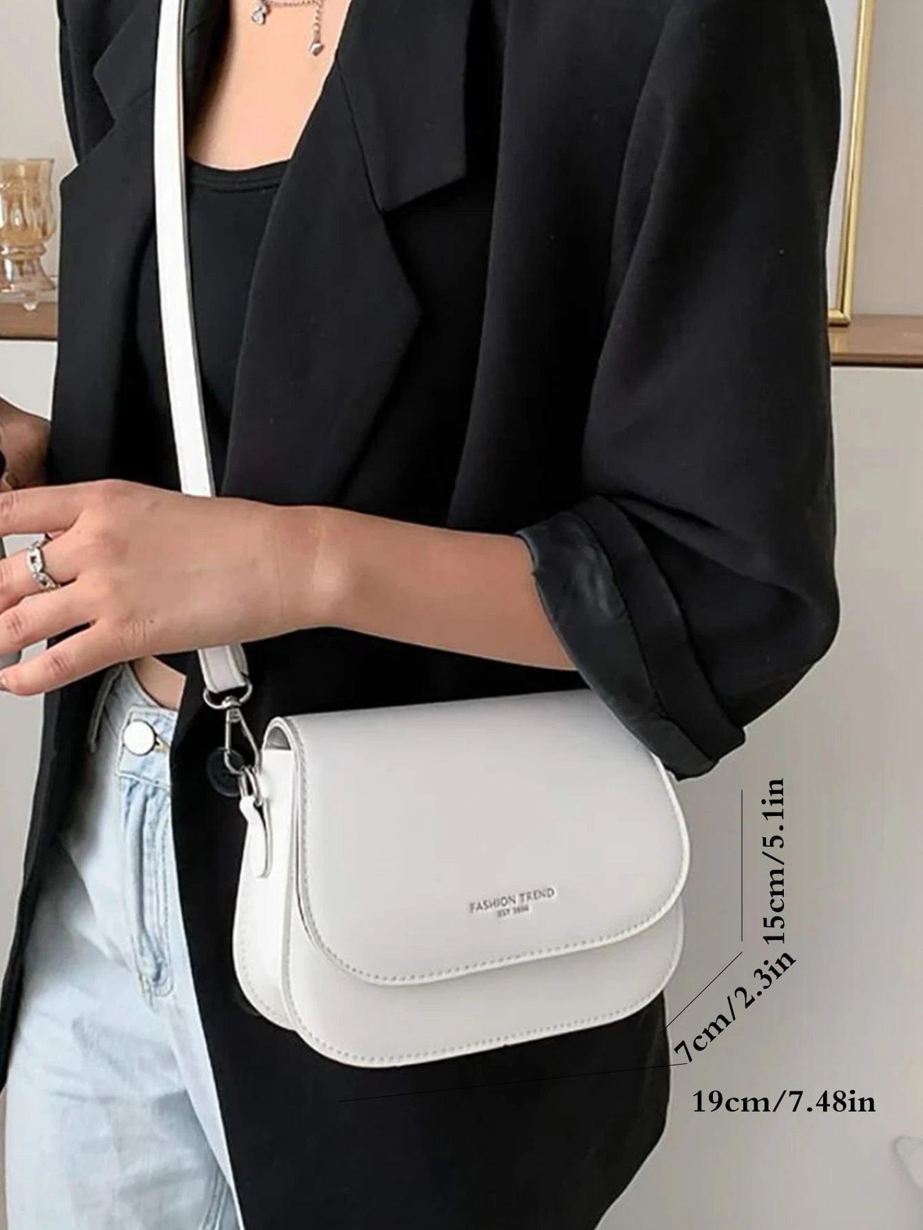 Simple Half-Circle Saddle Crossbody Bag