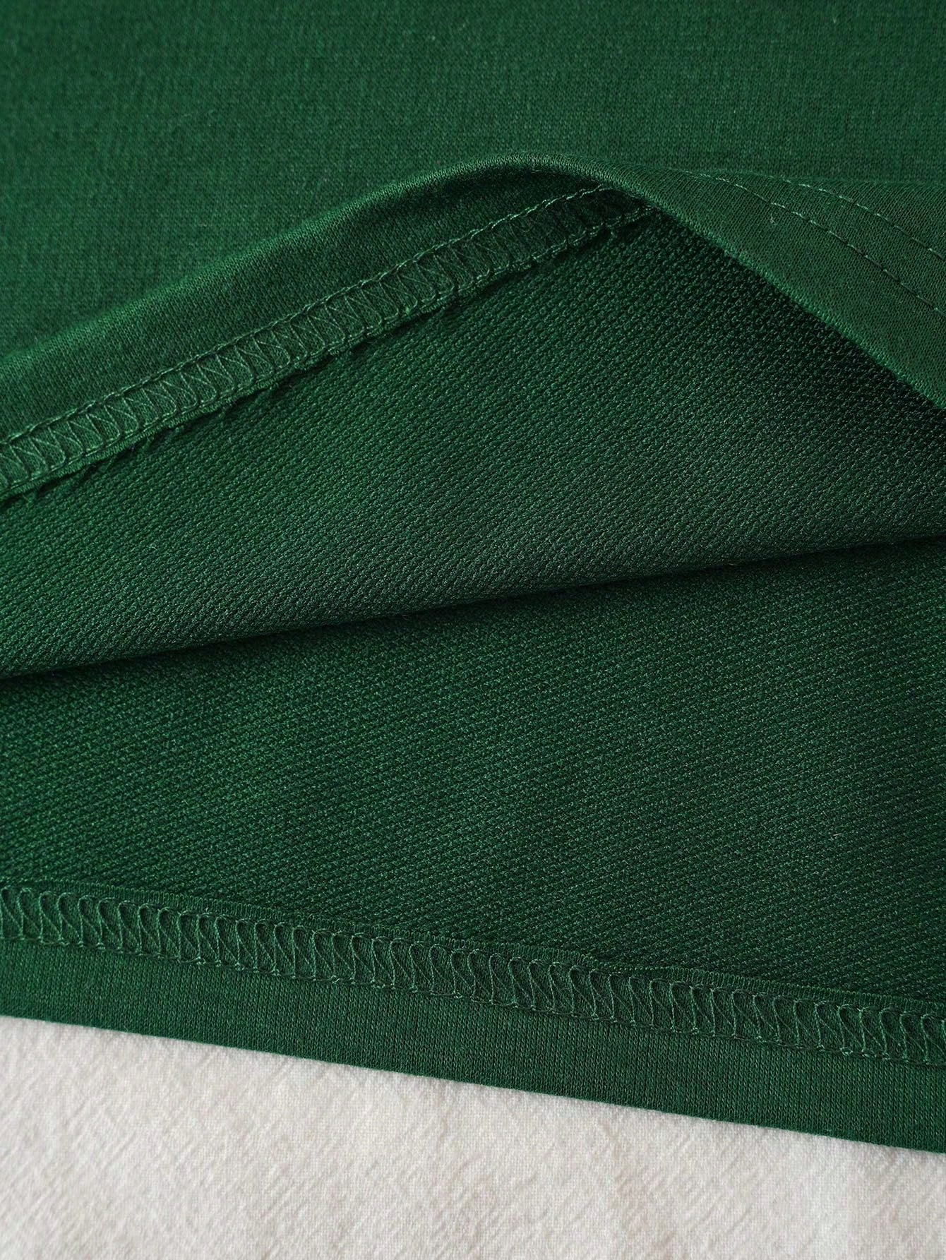 Graphic Contrast Collar Tee