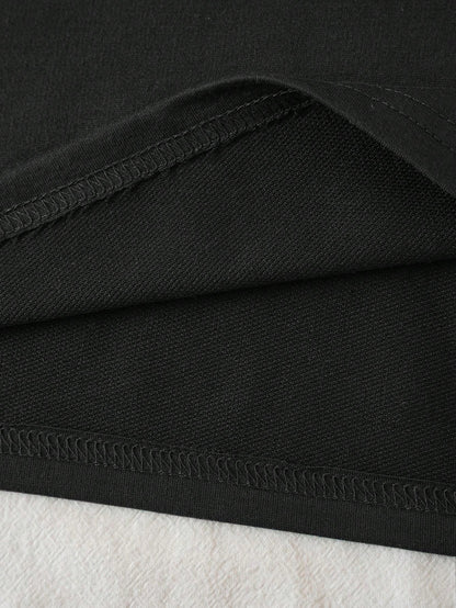 Graphic Contrast Collar Tee