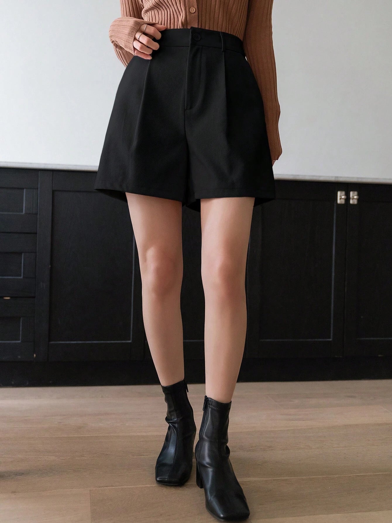 Solid High Waist Short