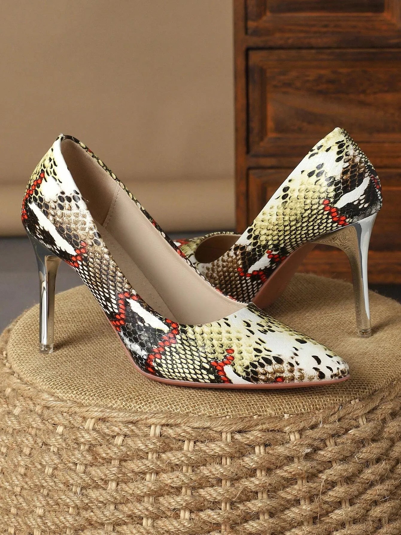 Pointed Toe High Heel Pump