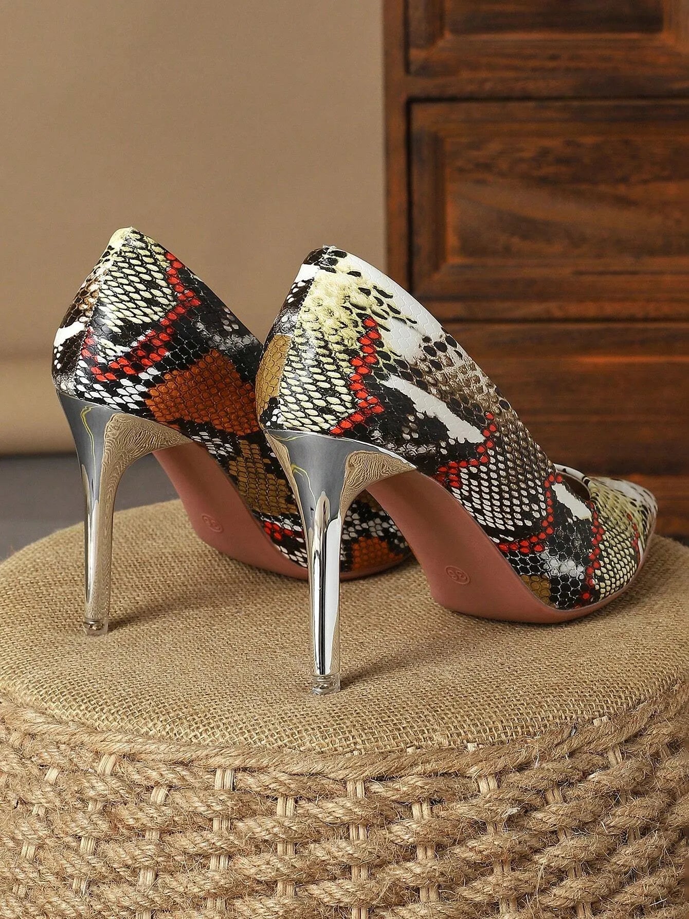 Pointed Toe High Heel Pump