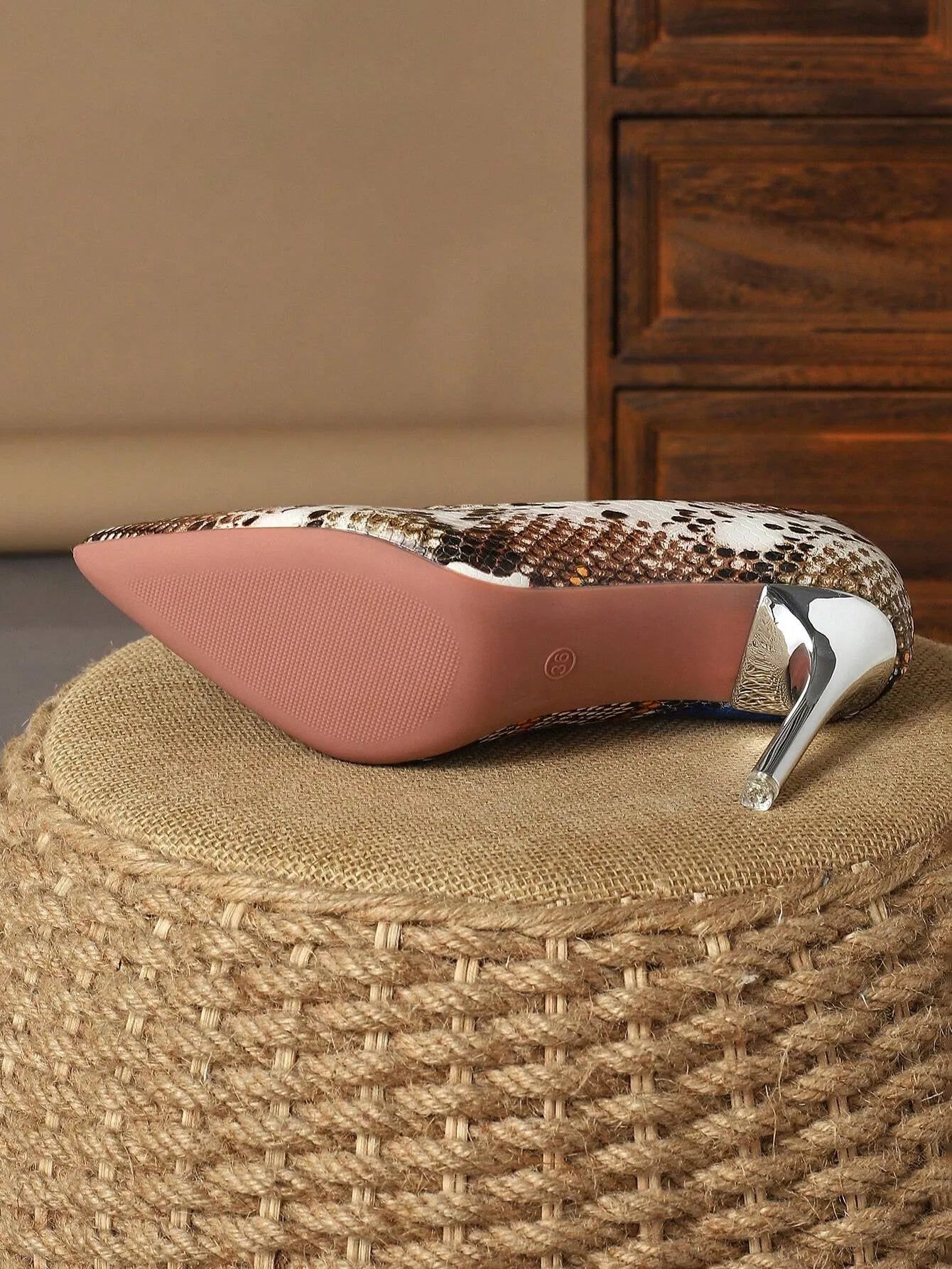 Pointed Toe High Heel Pumps