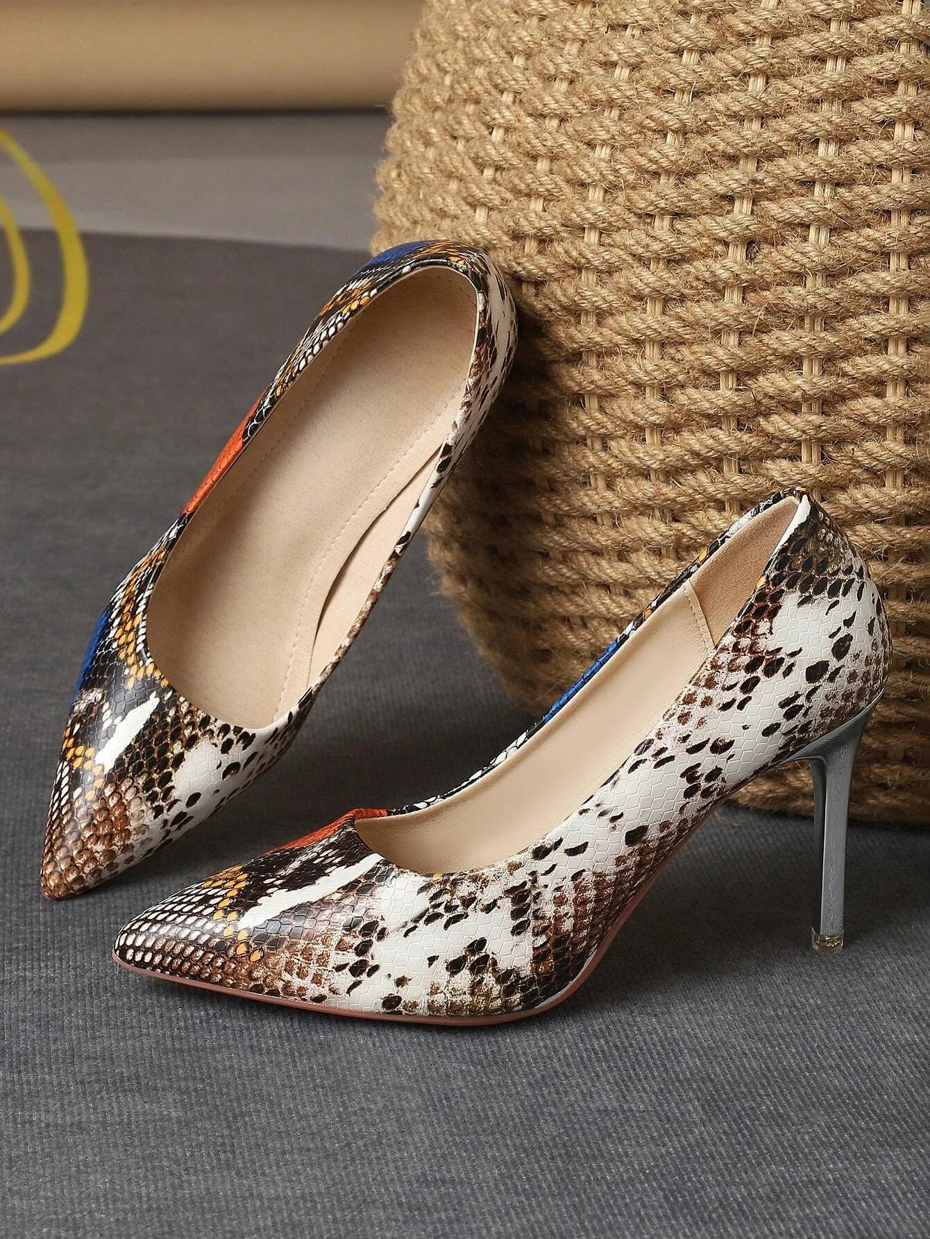 Pointed Toe High Heel Pumps