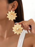 Leaf Symmetric Texture Earrings