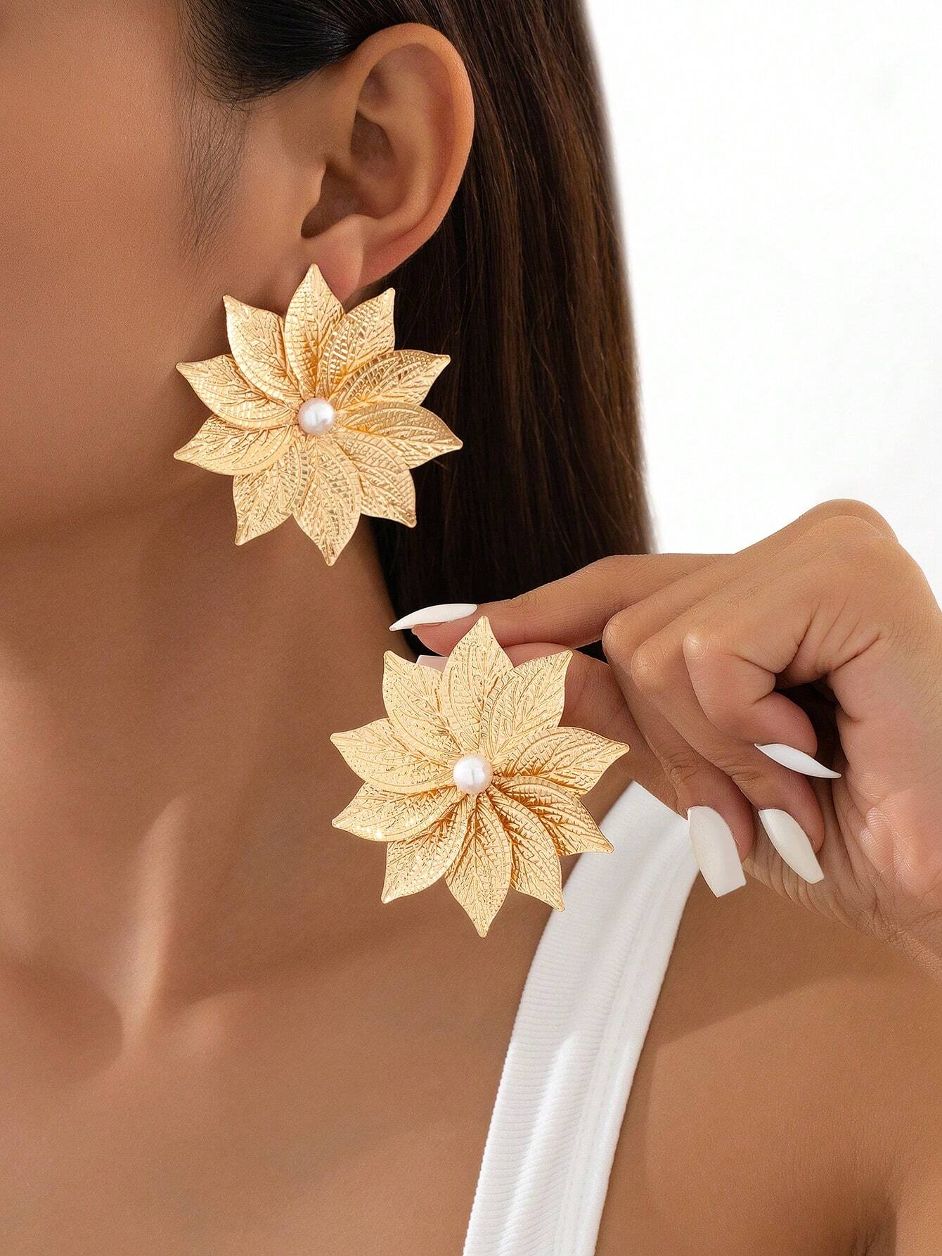 Leaf Symmetric Texture Earrings