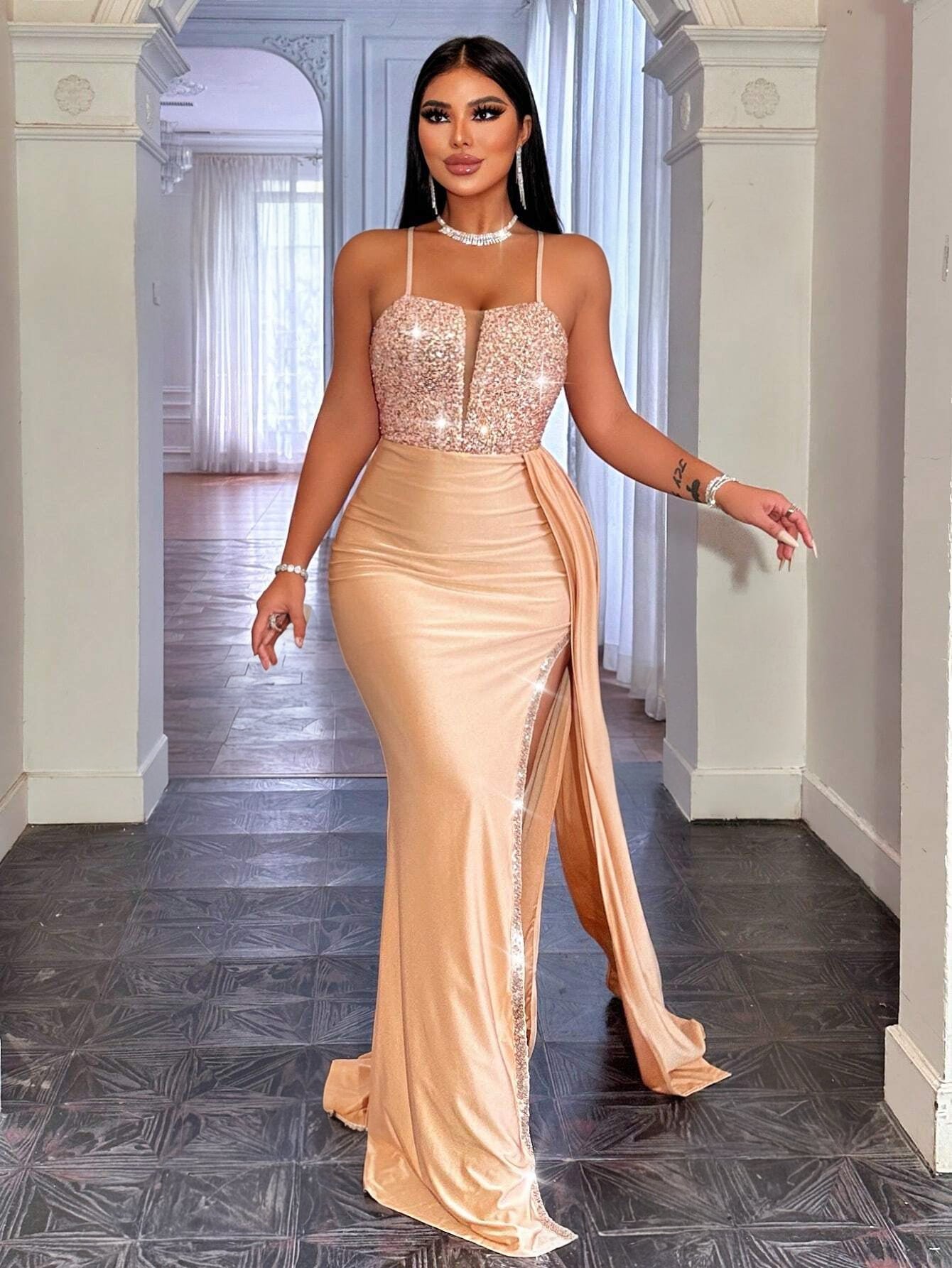 Elegant Spaghetti Strap Slim Fit Maxi Dress