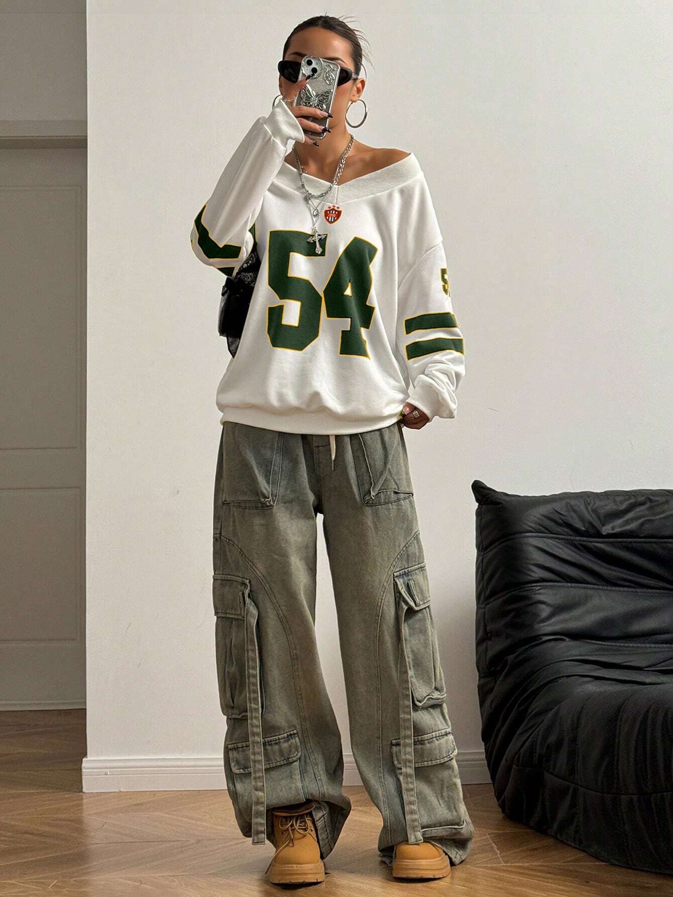 Faven White sweatshirt with the number 54