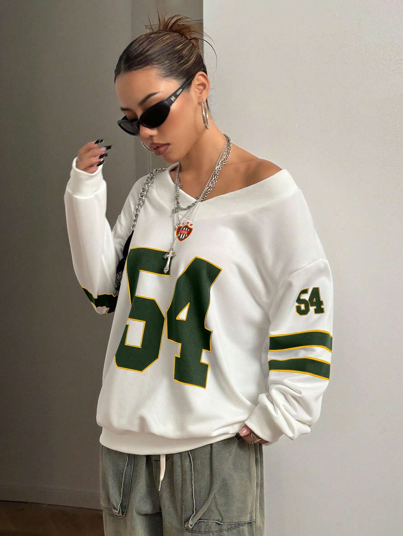 Faven White sweatshirt with the number 54
