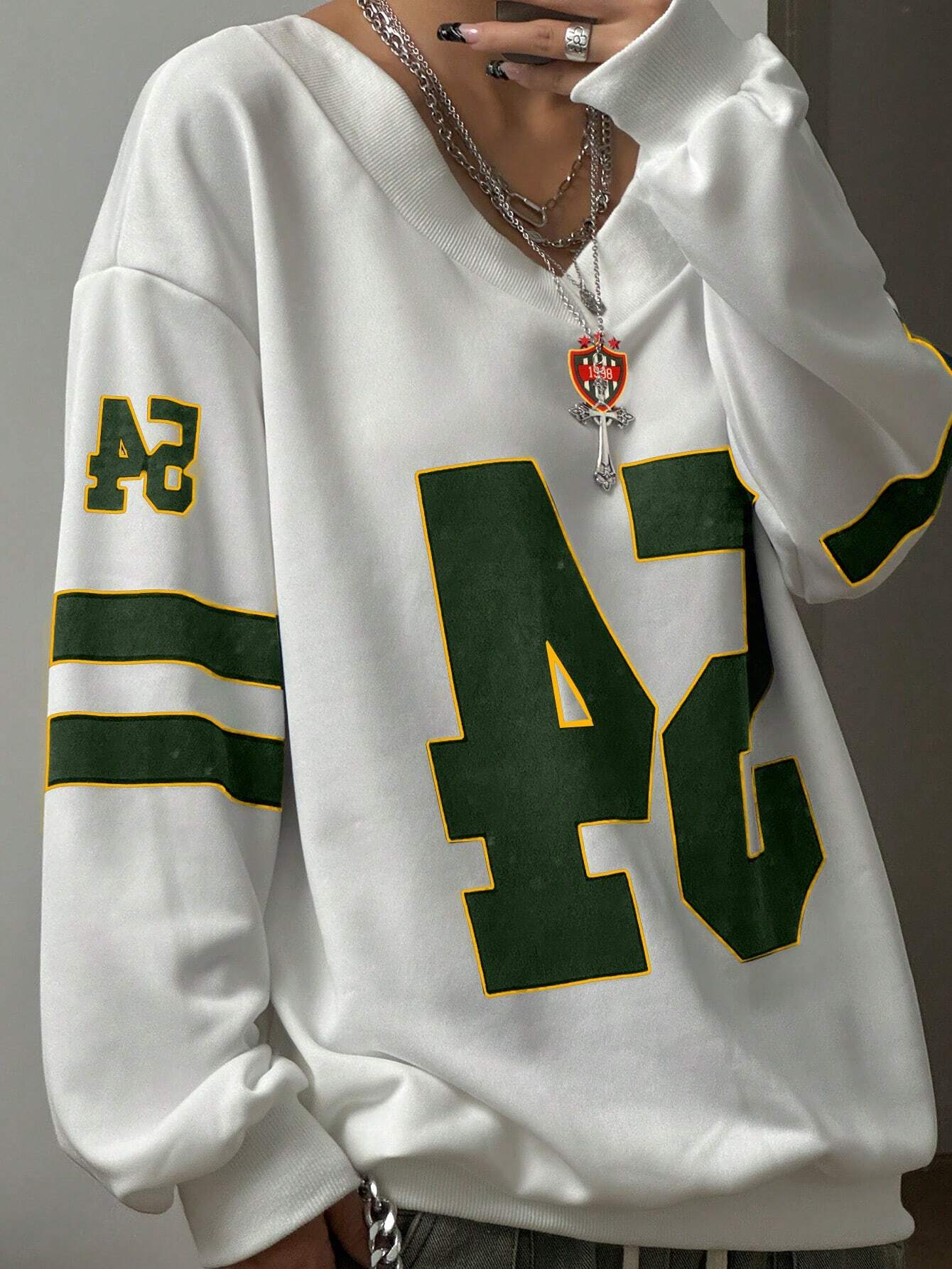 Faven White sweatshirt with the number 54