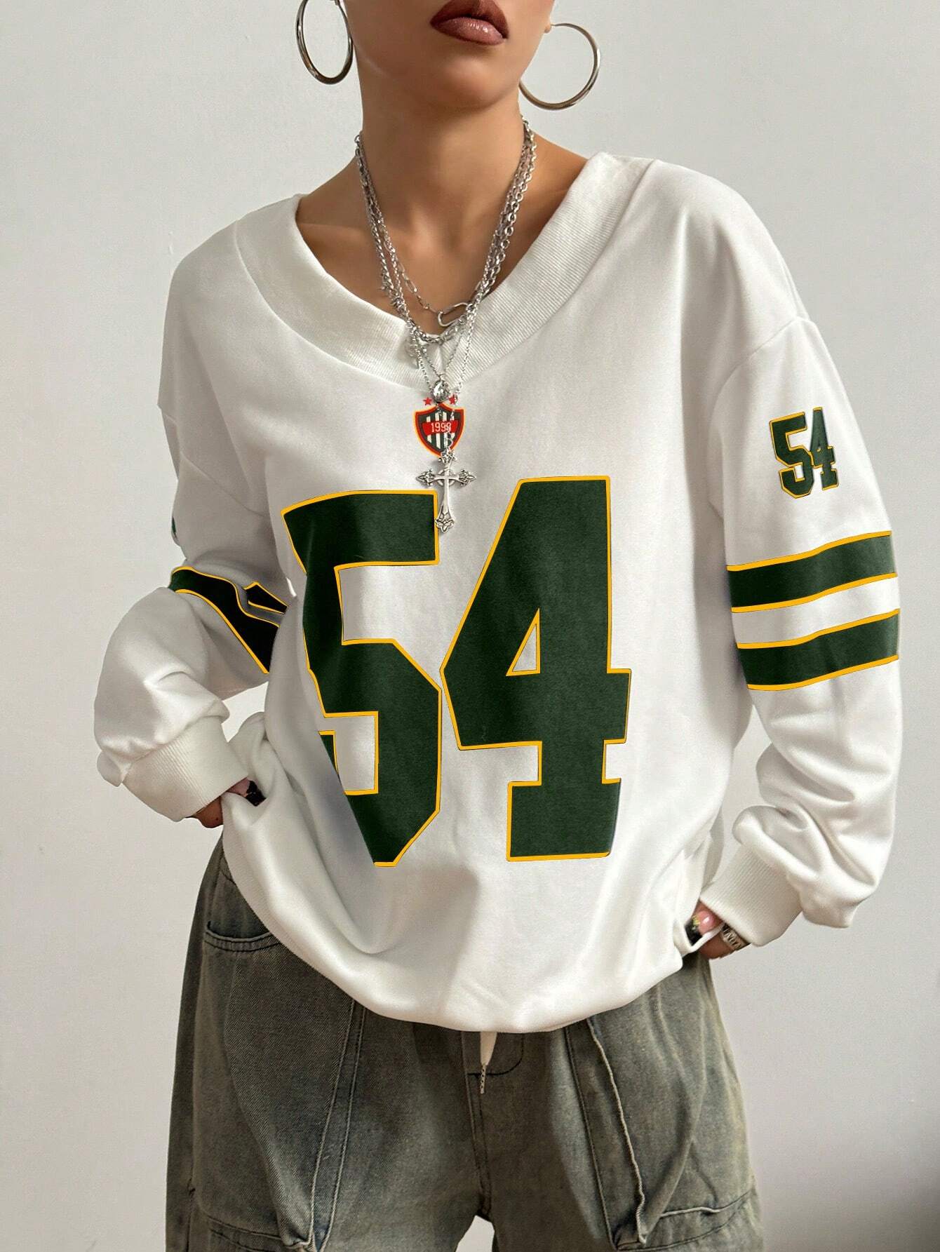 Faven White sweatshirt with the number 54