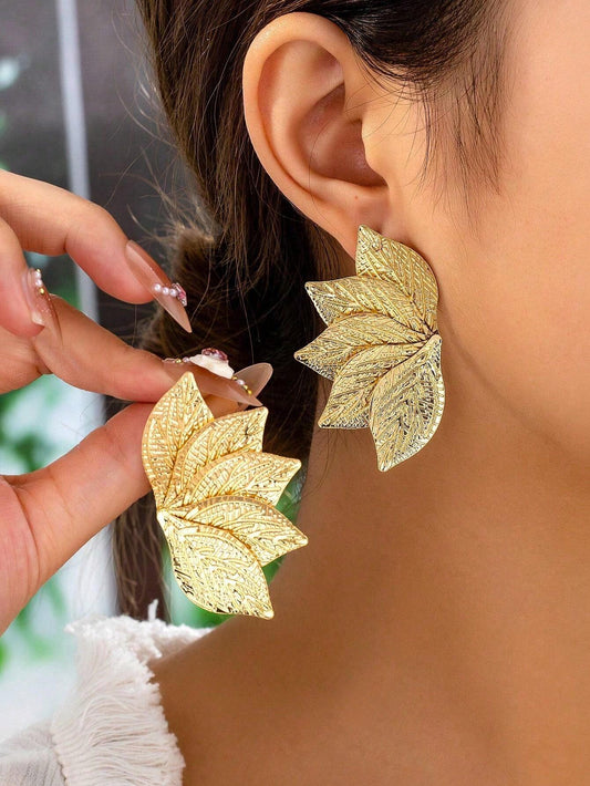 Elegant Textured Leaf Earrings