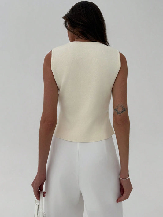 Sleeveless Side Slit Knit Top Hem