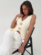 Sleeveless Side Slit Knit Top Hem