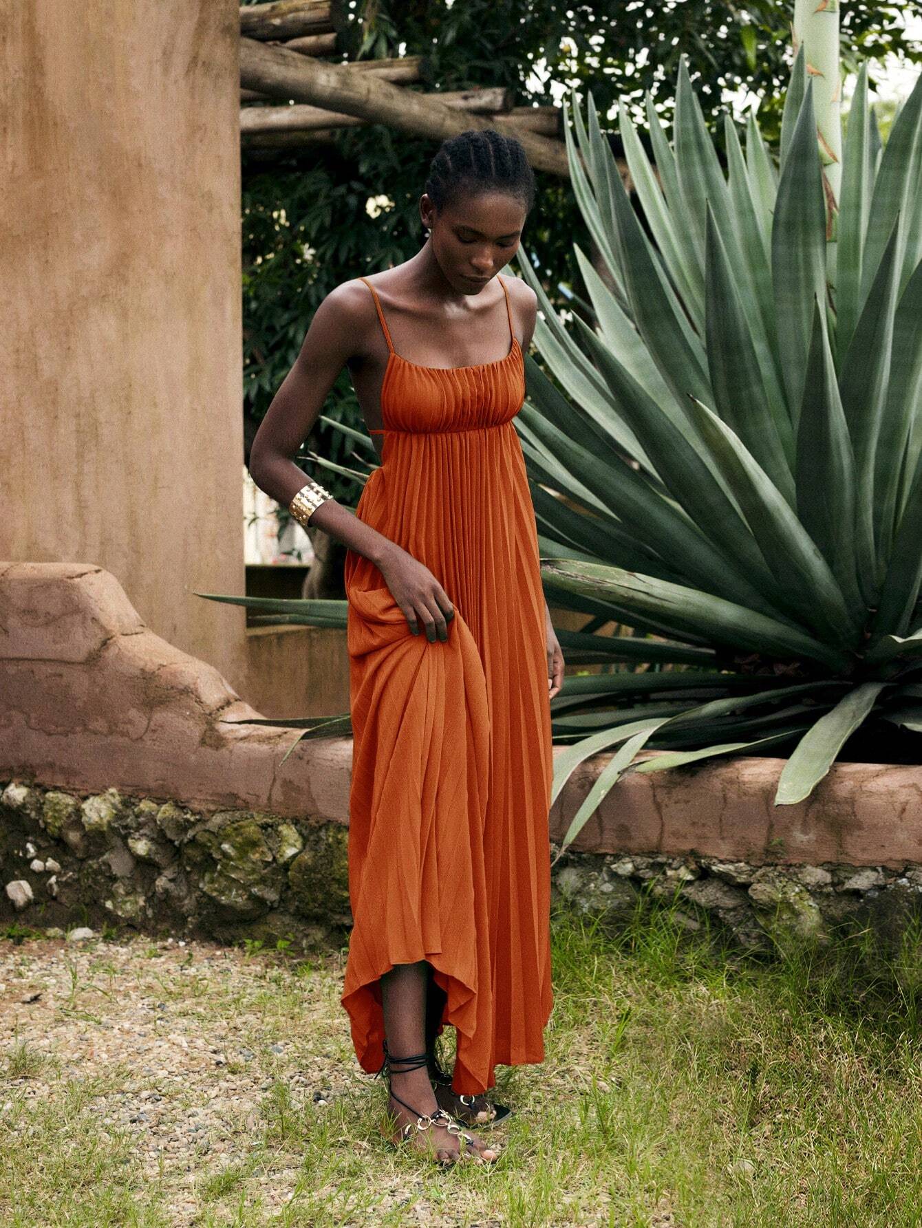 Minimalist Sleeveless Bohemian Dress
