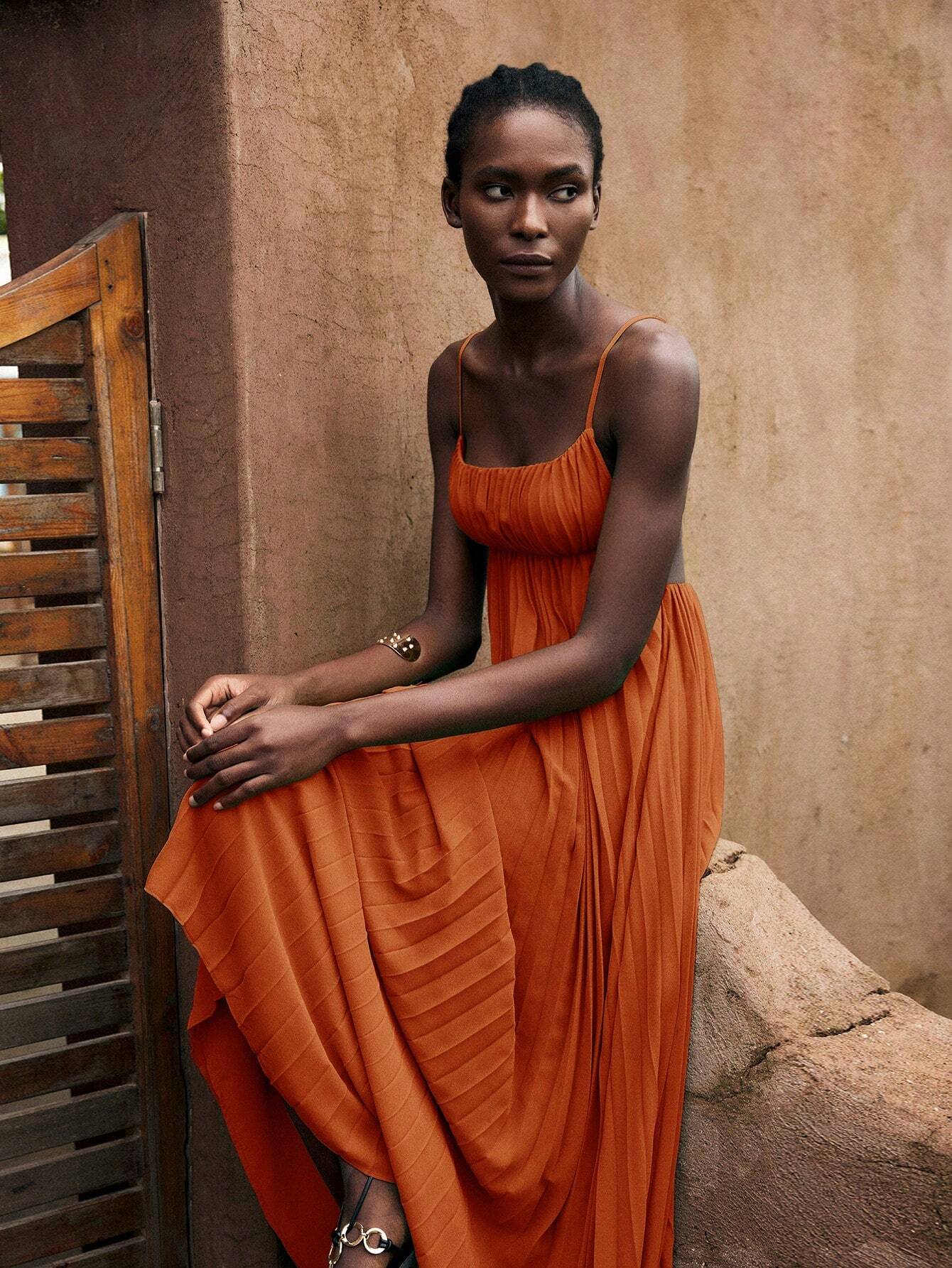 Minimalist Sleeveless Bohemian Dress