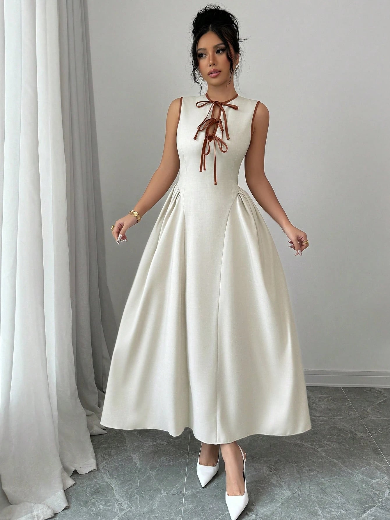 Elegant Hollow Neck Tie Bow Dress