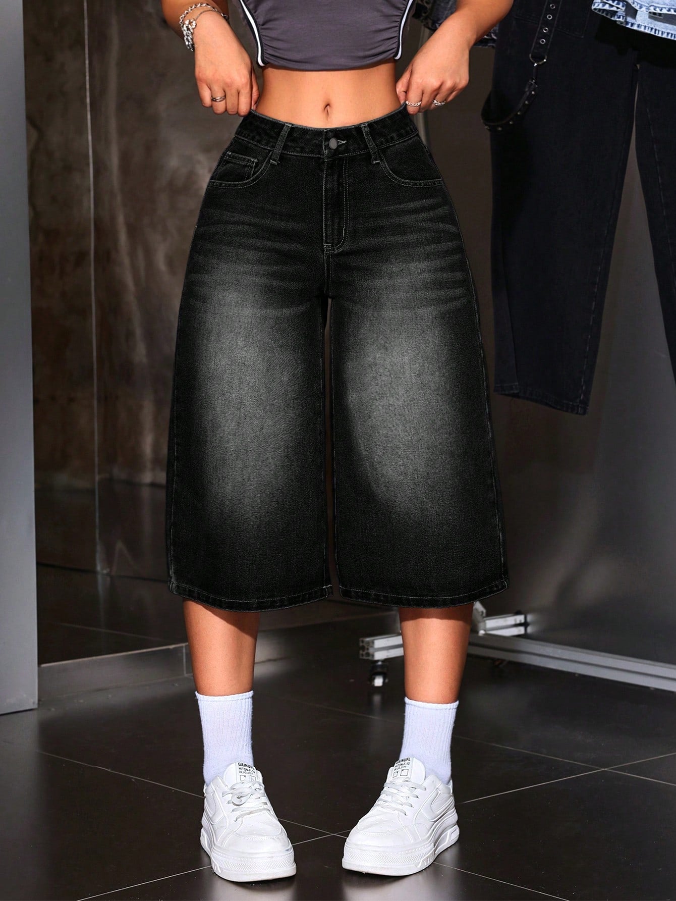 Slant Pocket Wide Leg Jeans