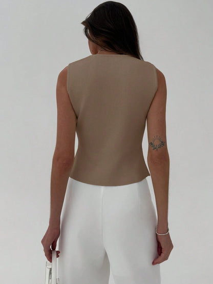 Sleeveless Side Slit Knit Top Hem