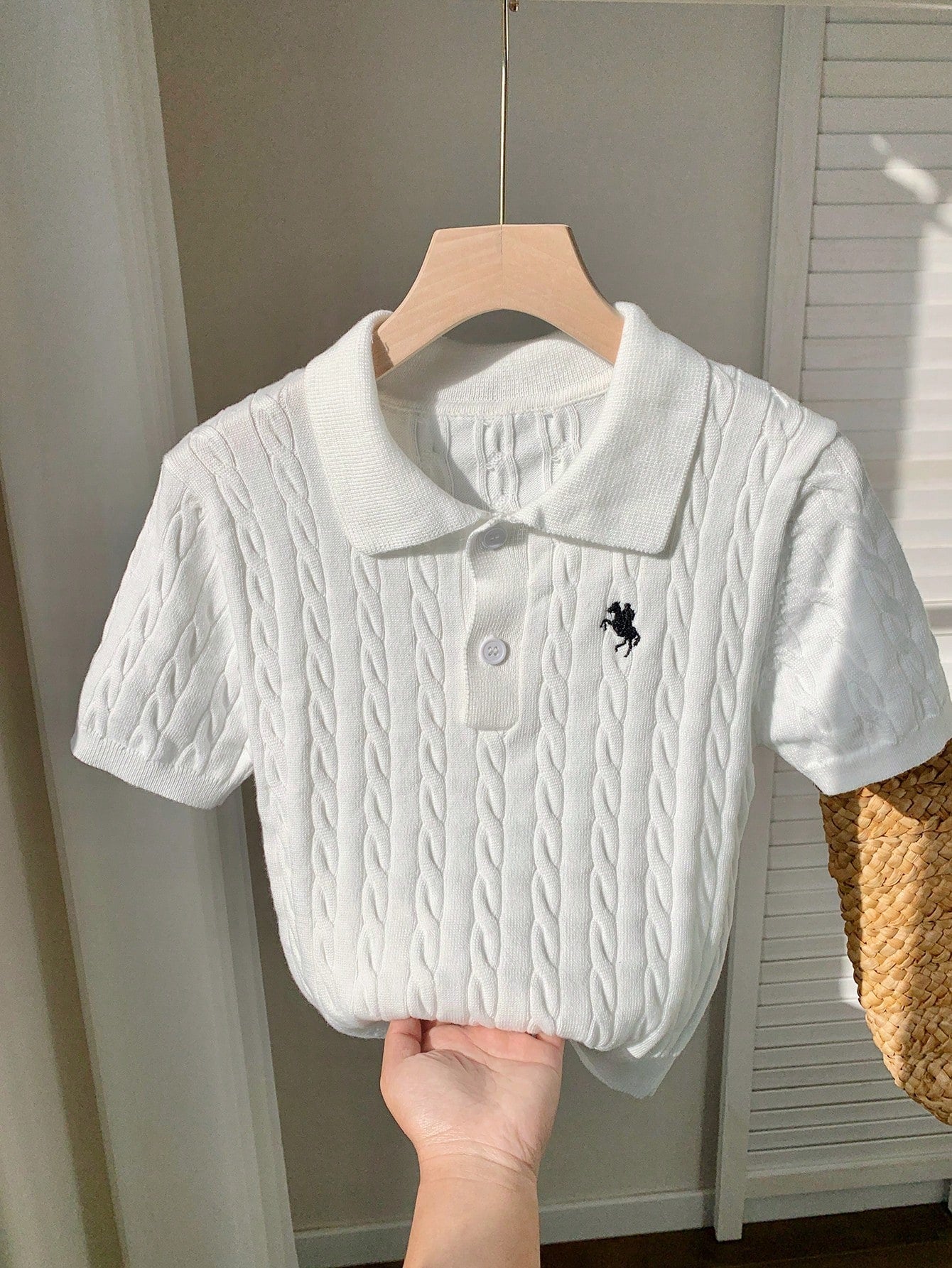 Casual Embroidery Detail Short Sleeve Knit Top