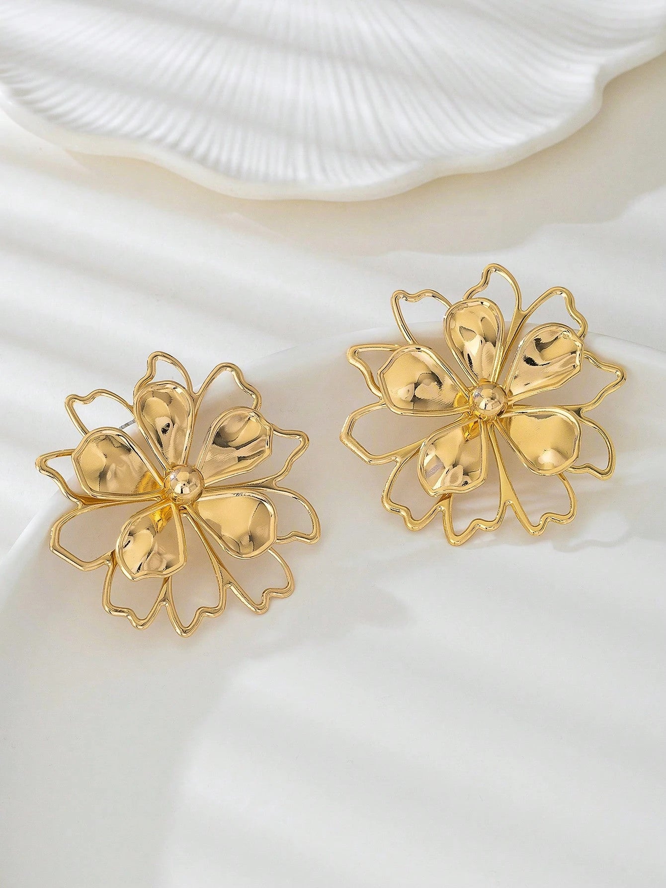 Hollow Out Double Layer Flower Earrings