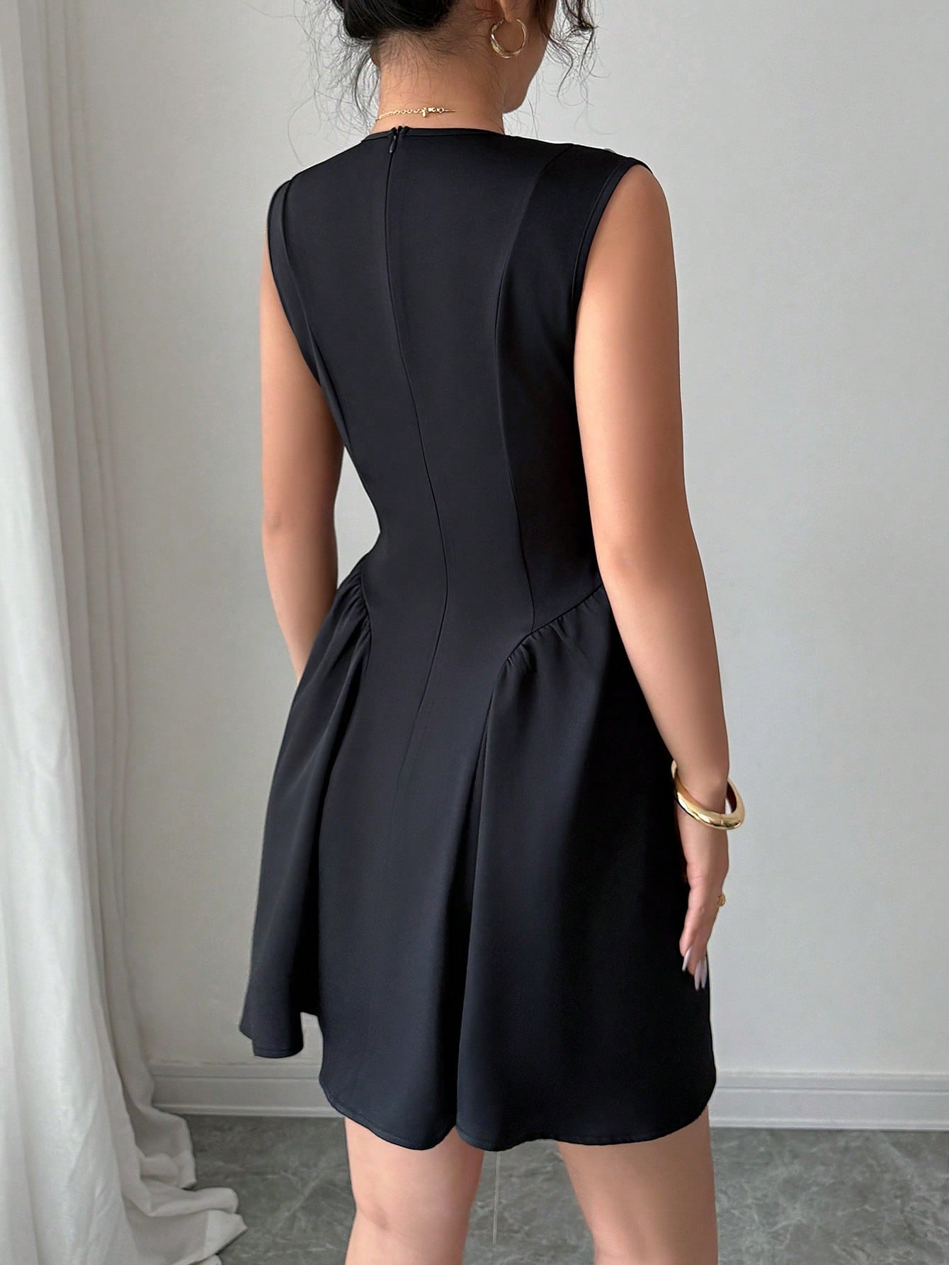 Contrast Floral V-Neck Sleeveless Dress
