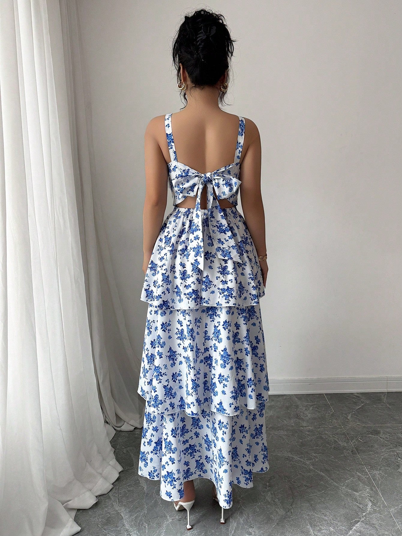 Elegant Sleeveless Strap Floral Maxi Dress