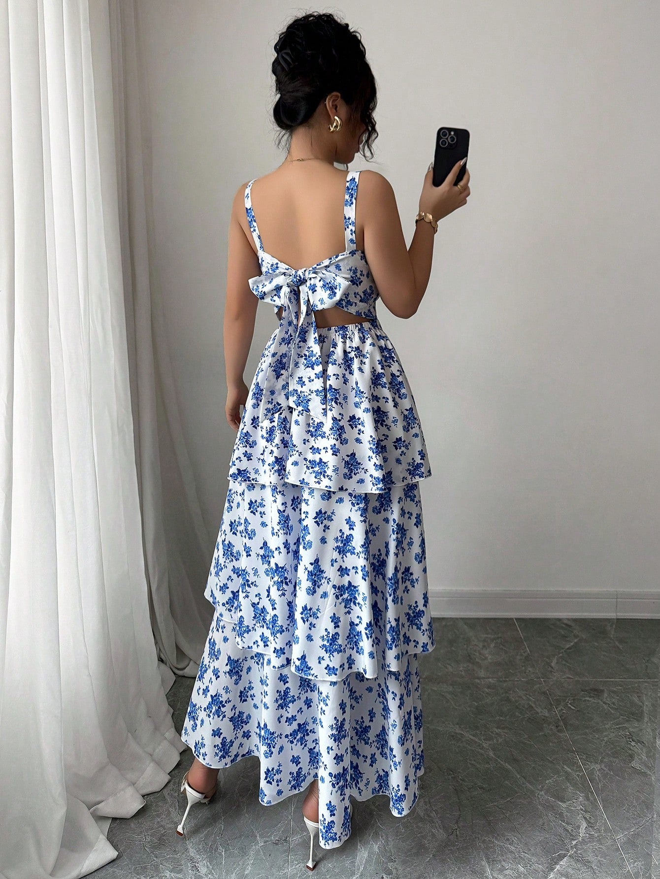 Elegant Sleeveless Strap Floral Maxi Dress