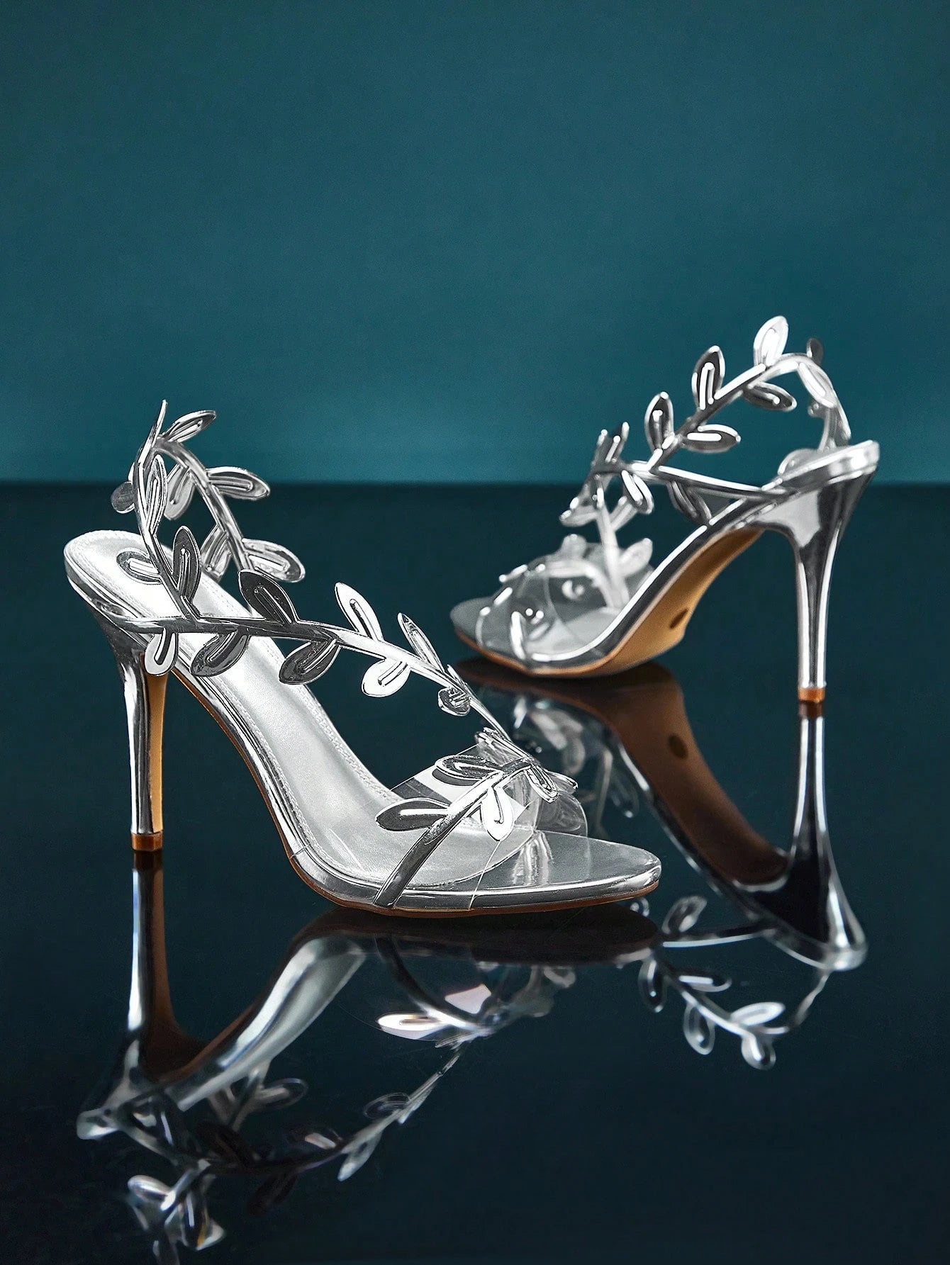 Refined Leaf Hollowed Out Stiletto Sandals