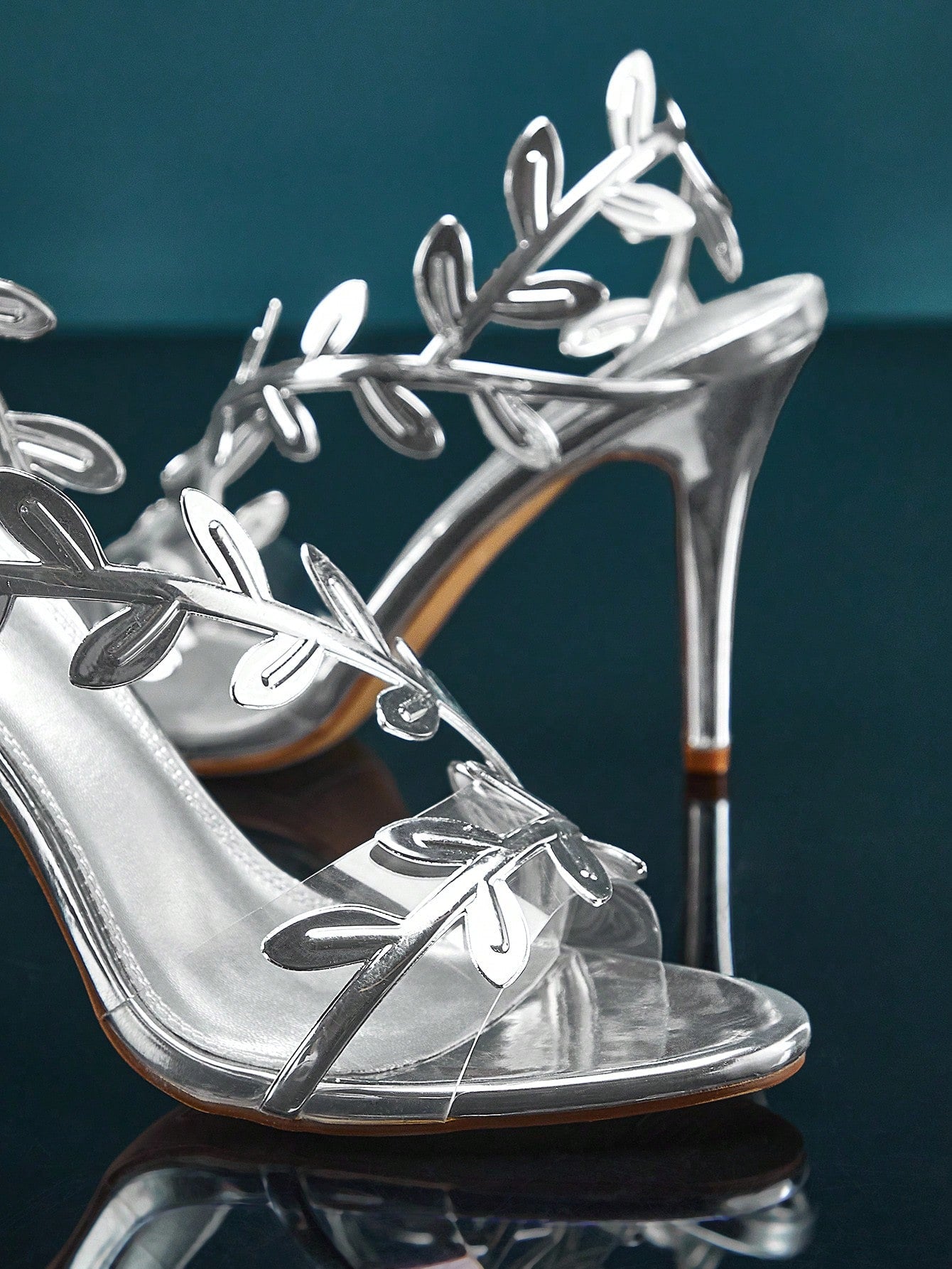 Refined Leaf Hollowed Out Stiletto Sandals