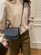 Simple Half-Circle Saddle Crossbody Bag