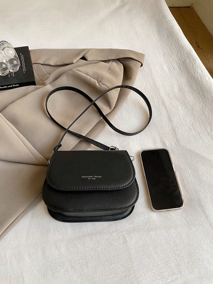 Simple Half-Circle Saddle Crossbody Bag