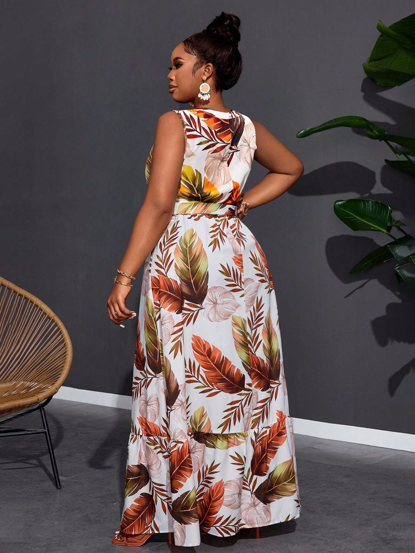 Crew Neck Twist Ruffle Hem Sleeveless Dress