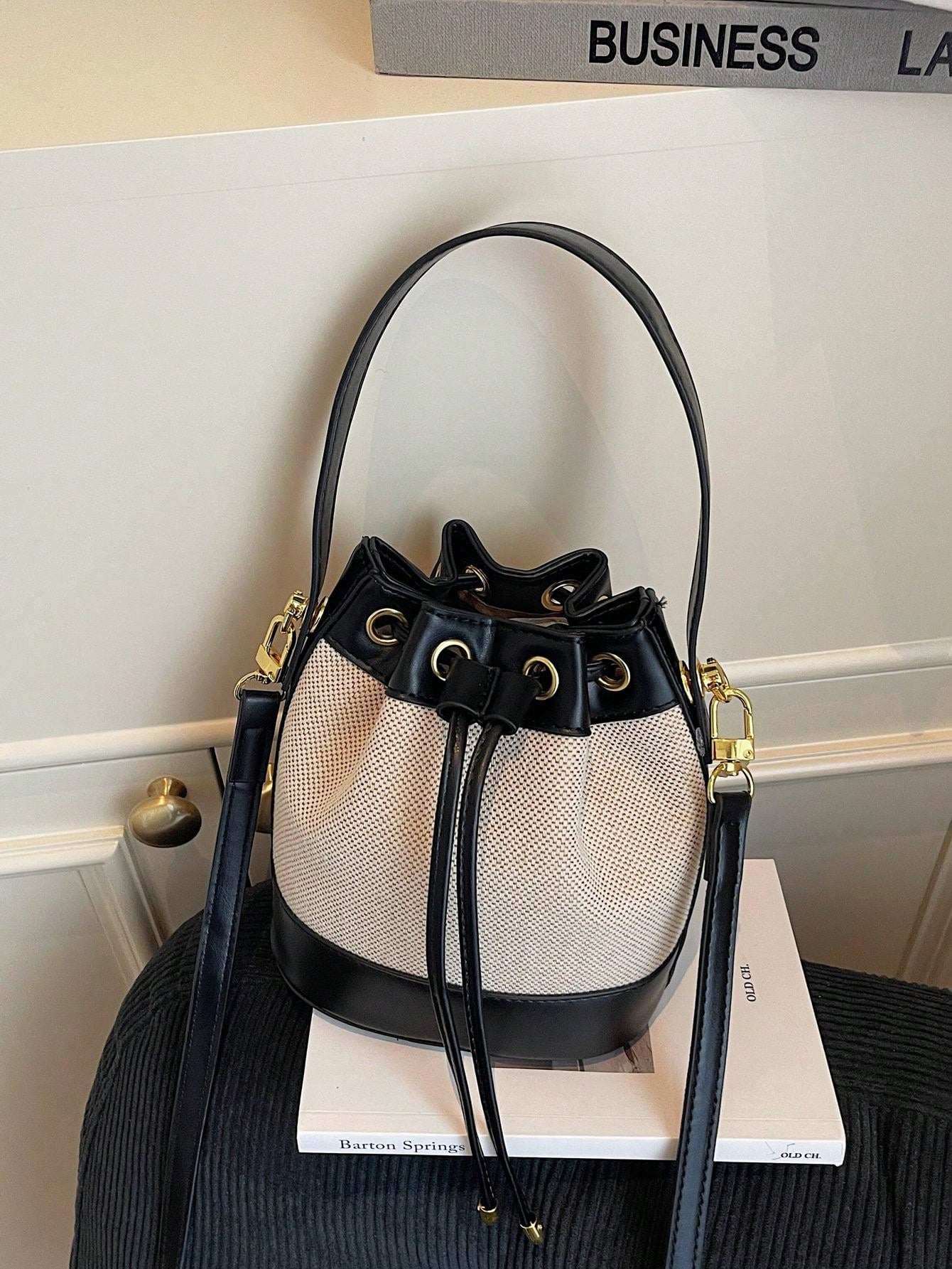 Bucket Straw Woven Shoulder Bag
