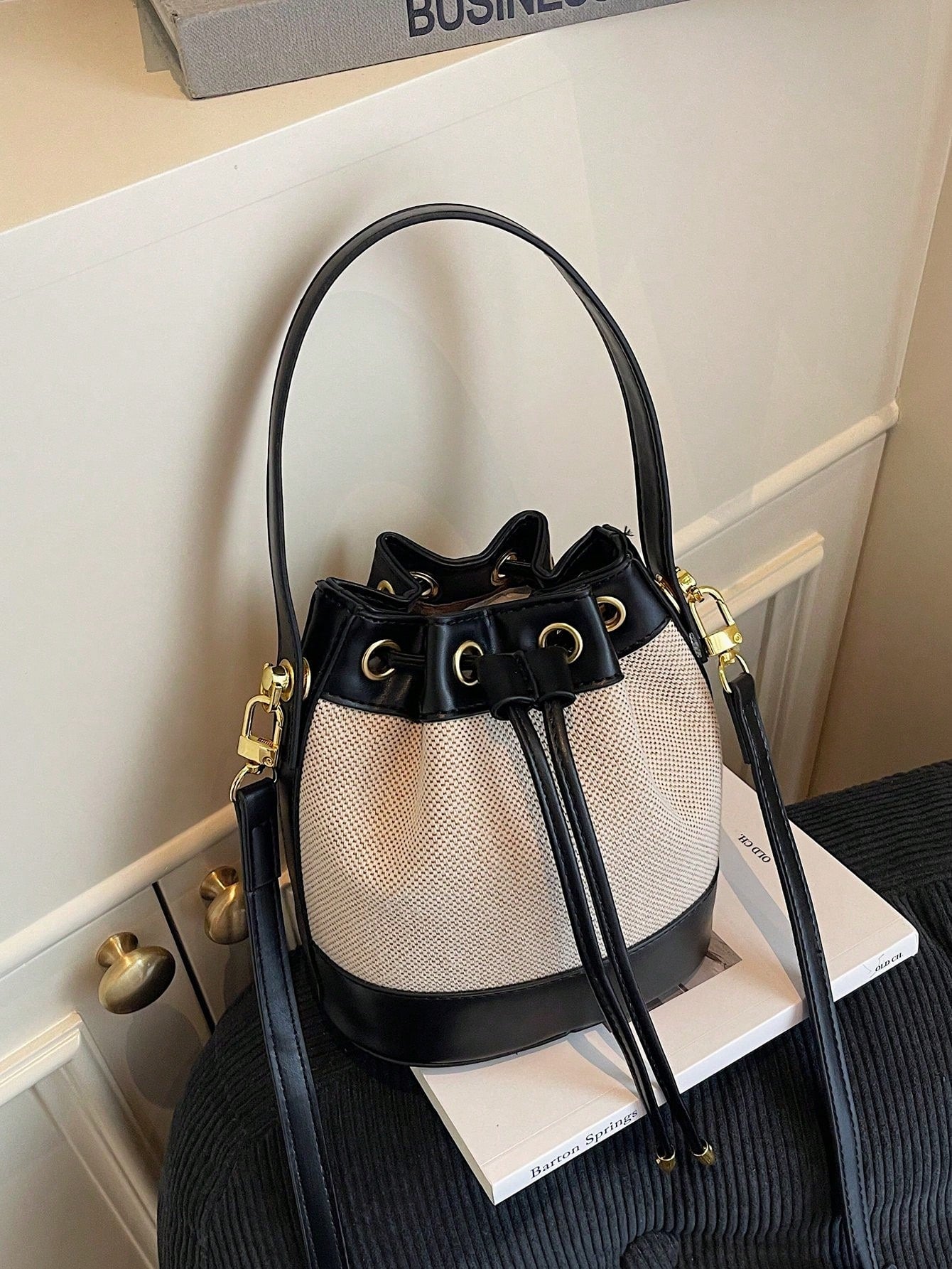 Bucket Straw Woven Shoulder Bag