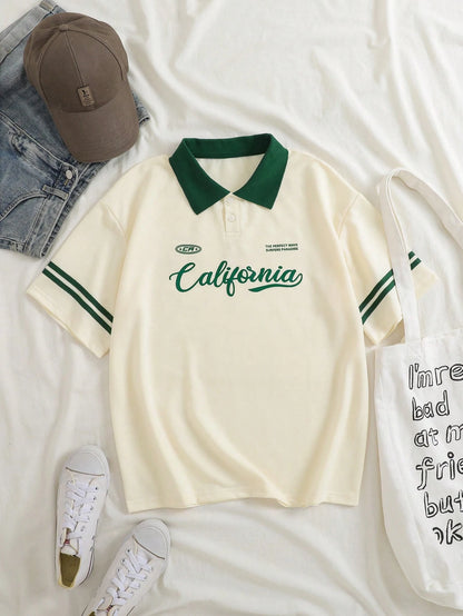 Graphic Contrast Collar Tee