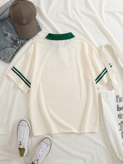 Graphic Contrast Collar Tee