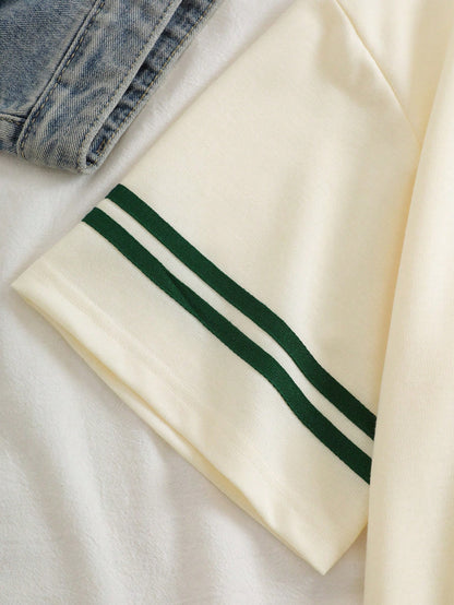 Graphic Contrast Collar Tee