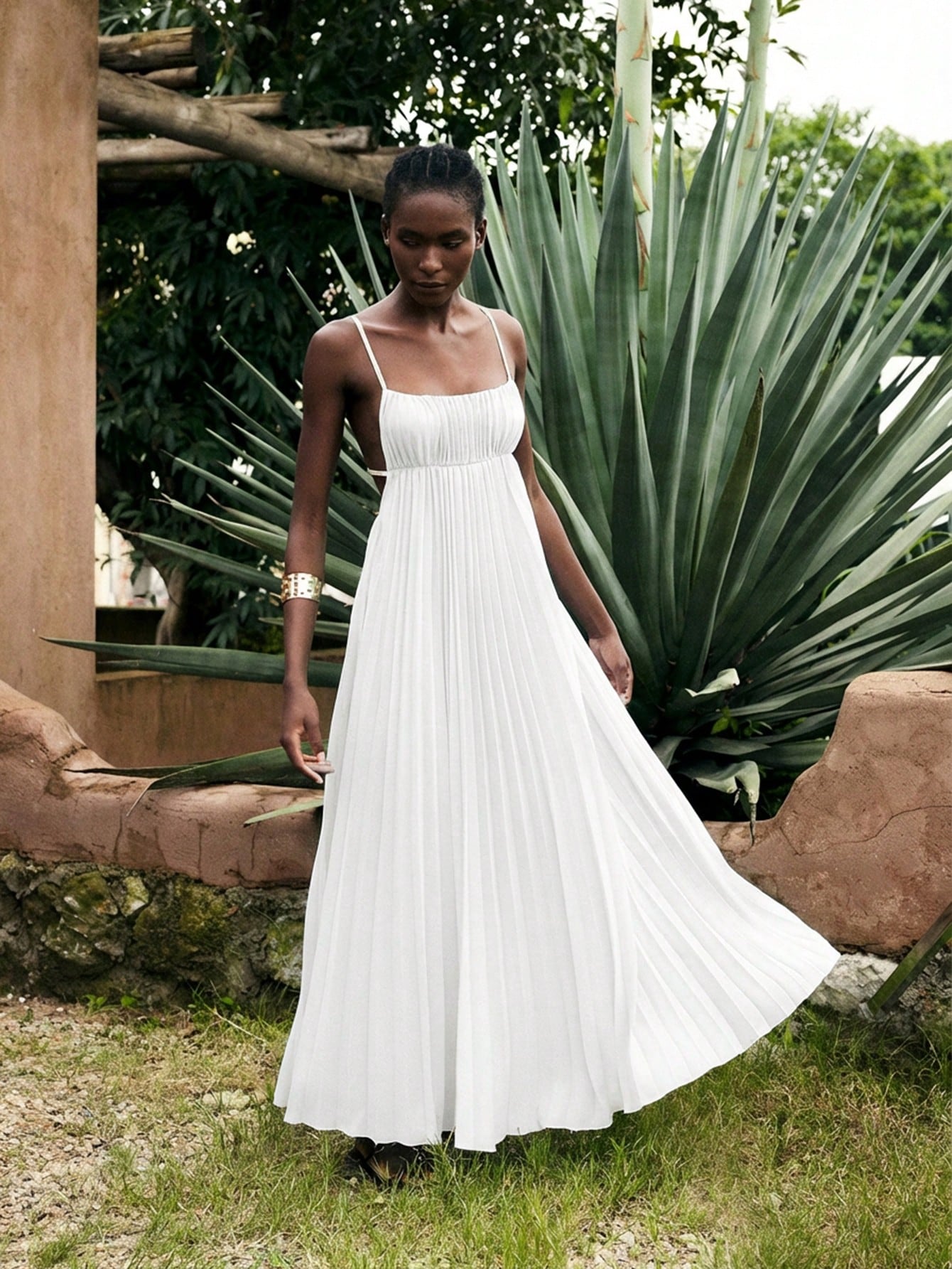Minimalist Sleeveless Bohemian Dress
