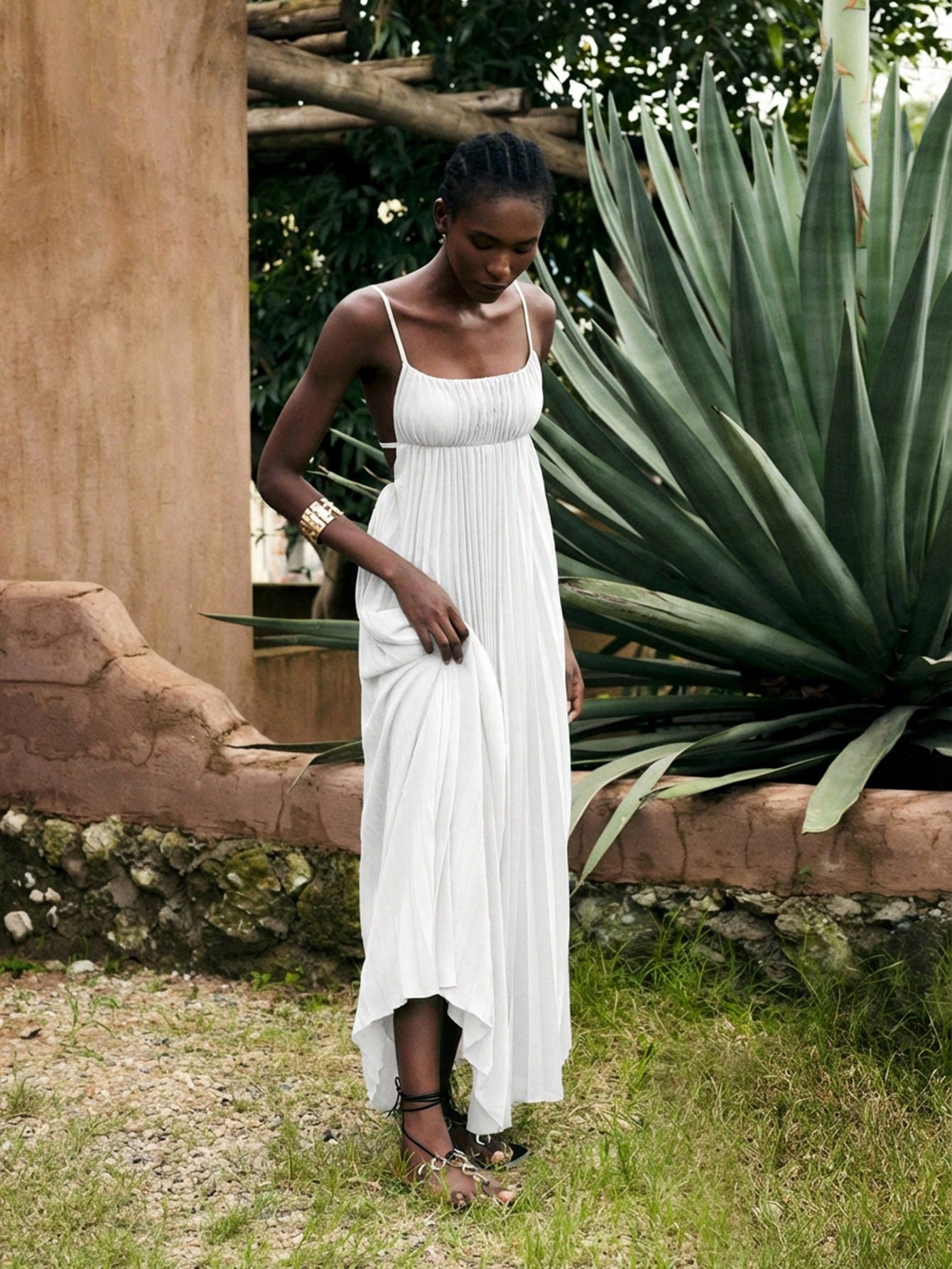 Minimalist Sleeveless Bohemian Dress