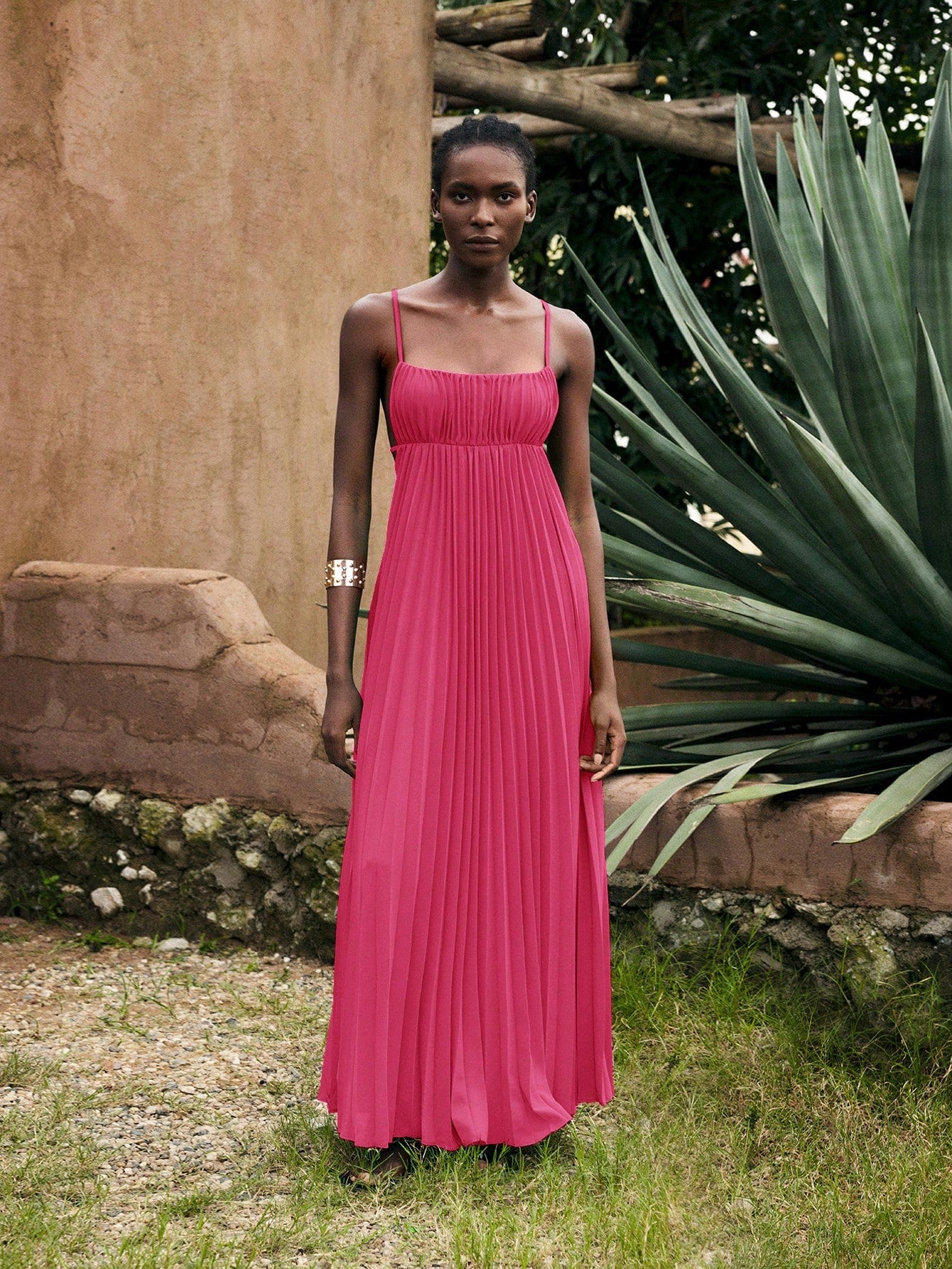 Minimalist Sleeveless Bohemian Dress