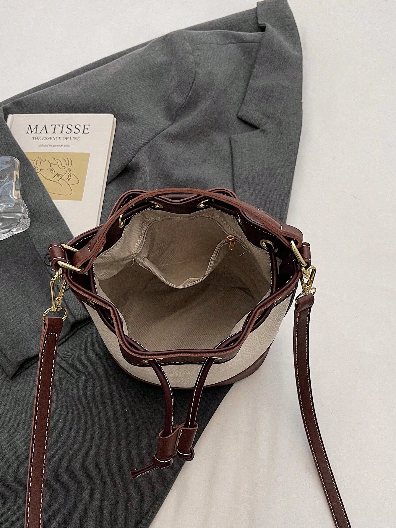 Bucket Straw Woven Shoulder Bag