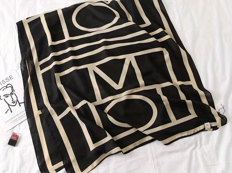 Elegant Geometric Scarf