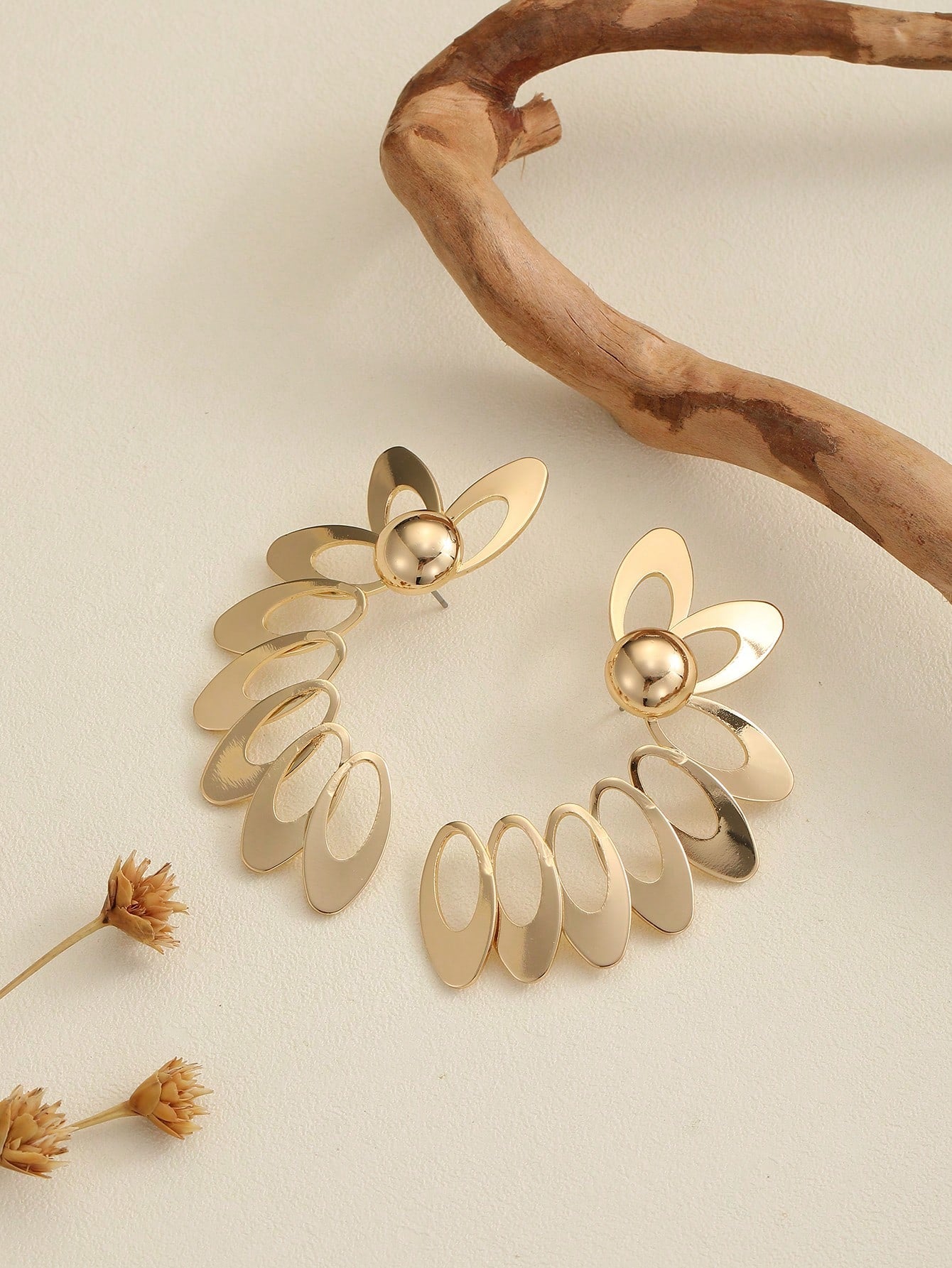 Lady Popular Fashion Earrings