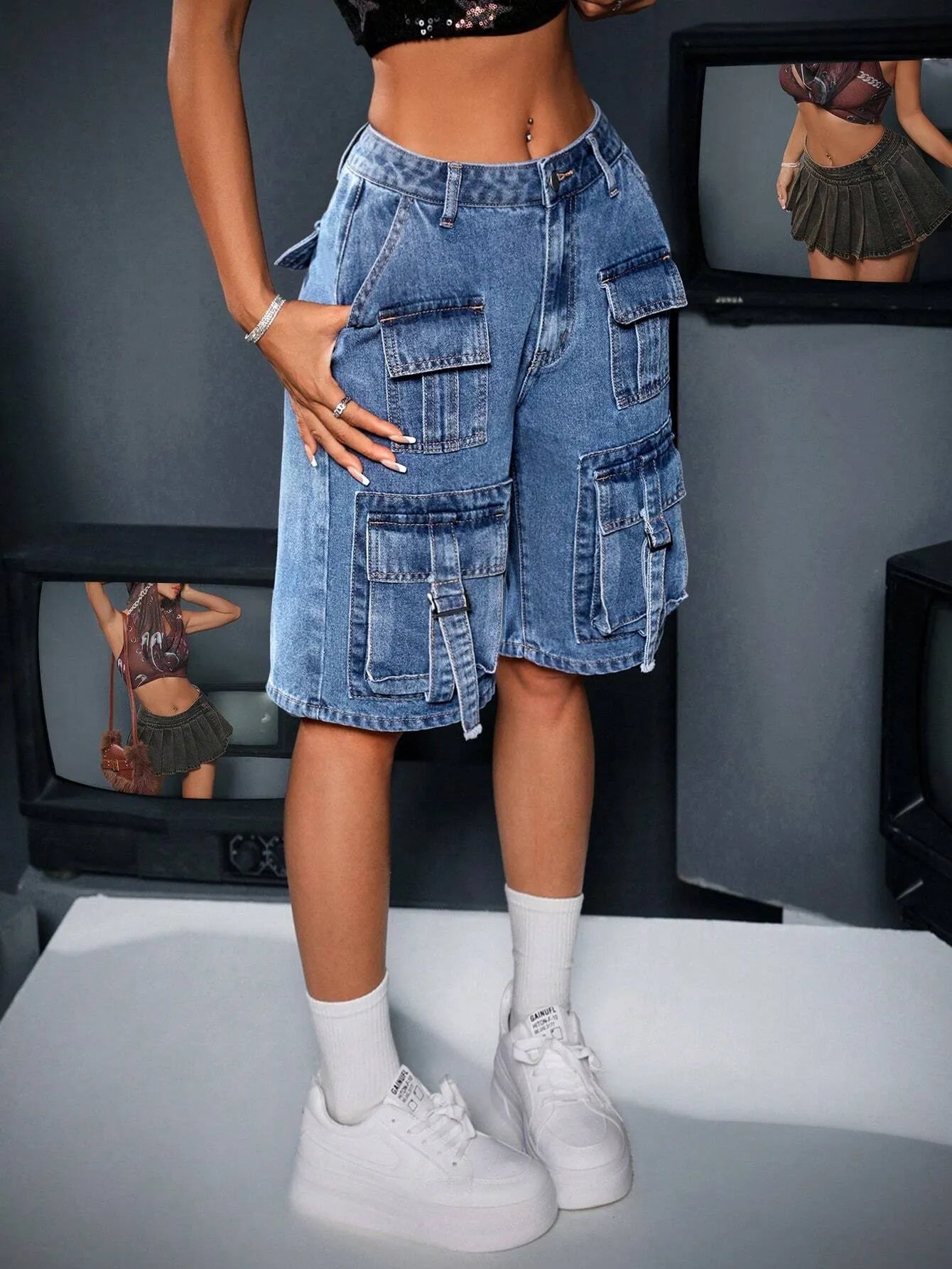 Front Pockets Denim Shorts