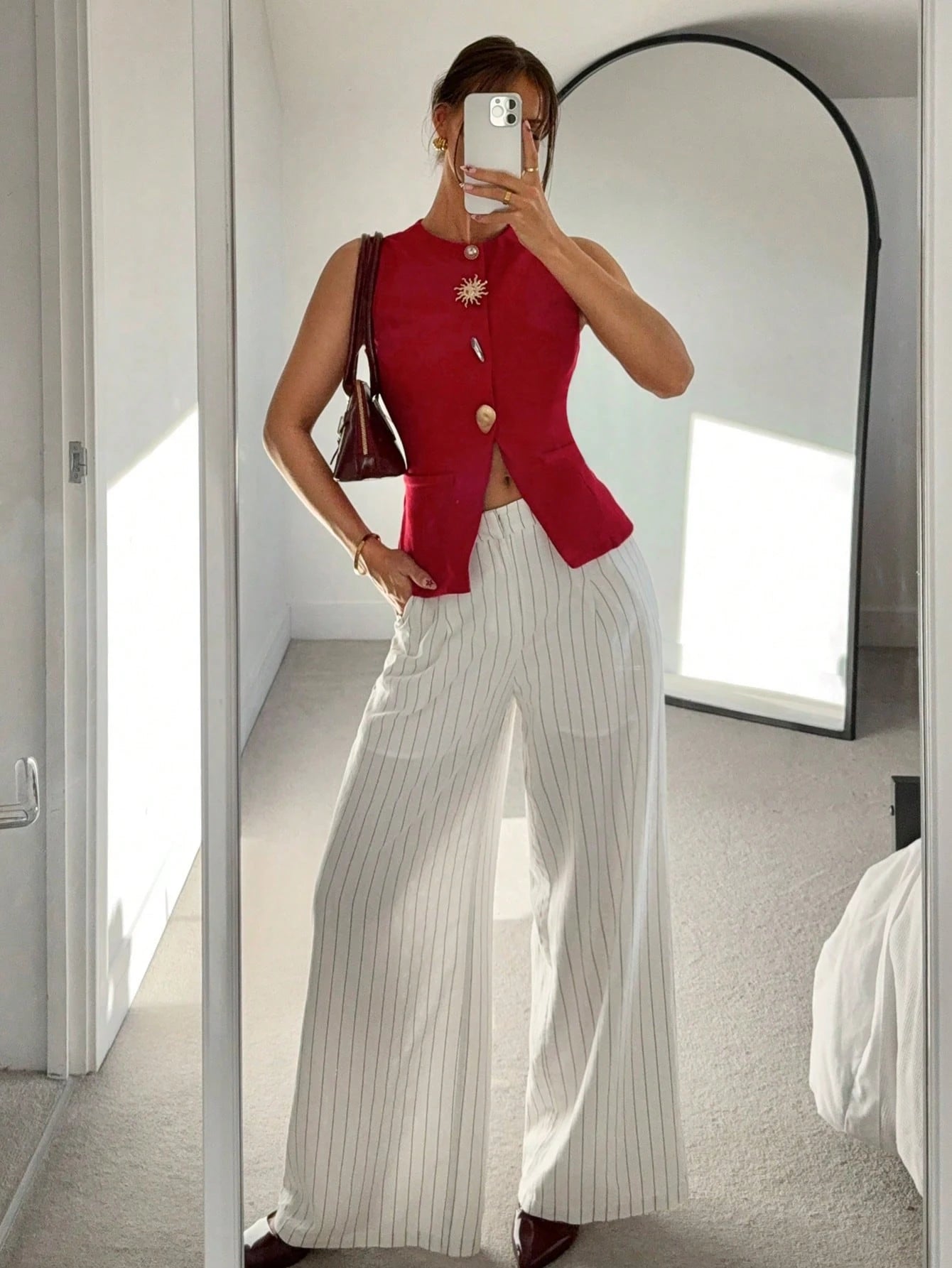 Round Neck Sleeveless Metal Buckle Vest