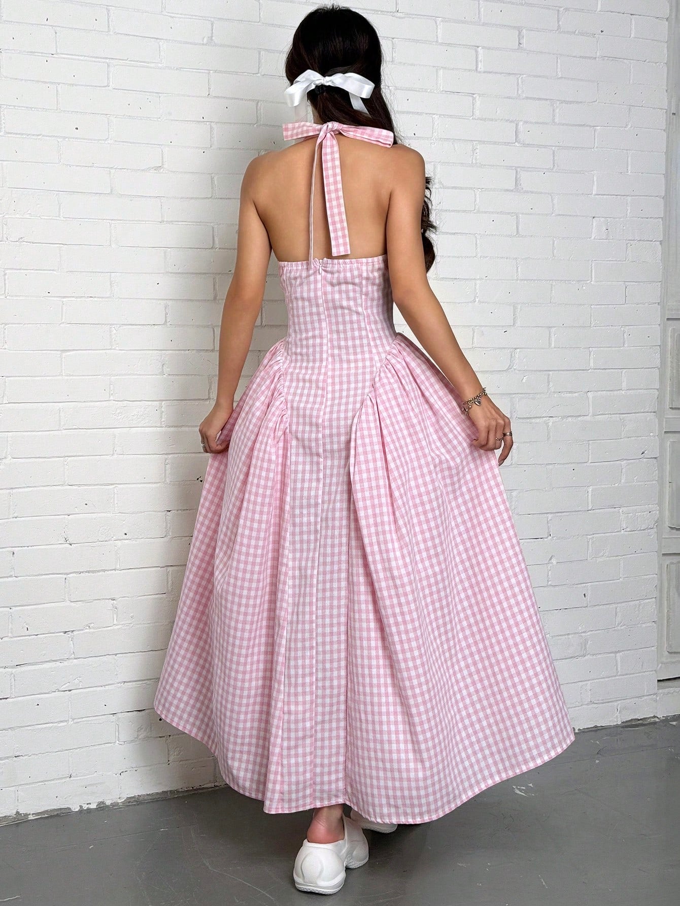 Halter Neck Sleeveless Long Hem Dress